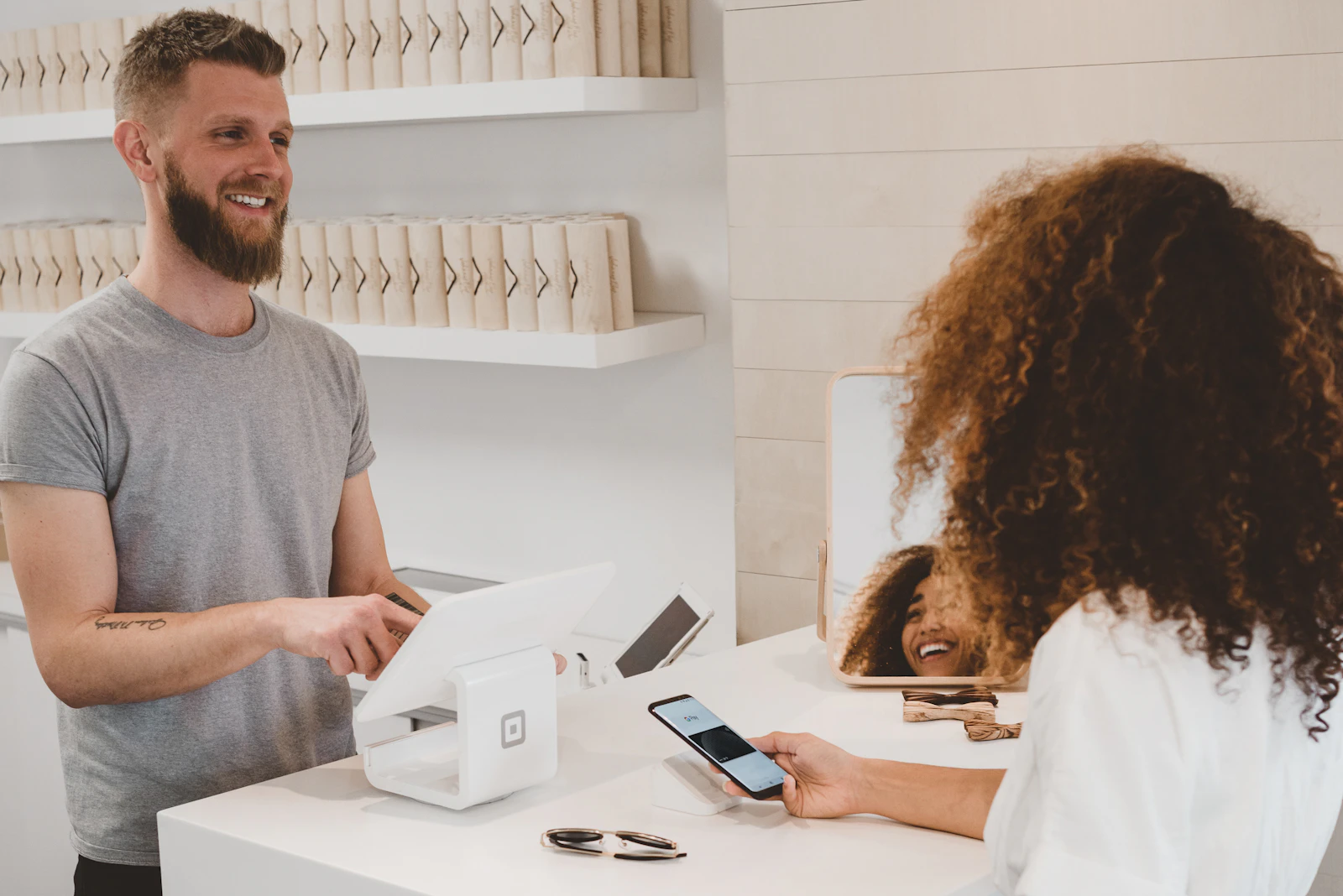 E-commerce checkout and conversion interface